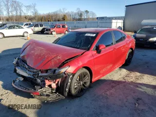 2025 Toyota Camry LE z VIN 4T1DAACK6SU011478, wystawiony jako Copart lot #46176745 z przebiegiem 5 915 mil mil oraz Szkoda całkowita • Salvage title. Historia ofert i sprzedaży dostępna na DreamBid. Obrazek 1.