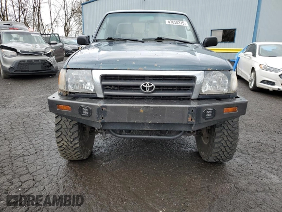 1998 Toyota Tacoma with VIN 4TAWN72N2WZ010087, listed as a Copart auction lot 47650315 with 317,285 mi miles and Salvage Title. Bid and sale history available at DreamBid. Image 5.