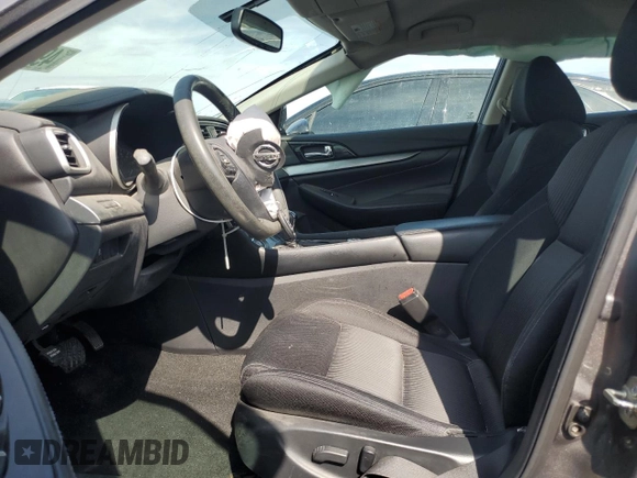 2017 Nissan Maxima S with VIN 1N4AA6AP2HC383679, listed as a Copart auction lot 49908905 with 64,302 mi miles and Salvage title. Bid and sale history available at DreamBid. Image 7.