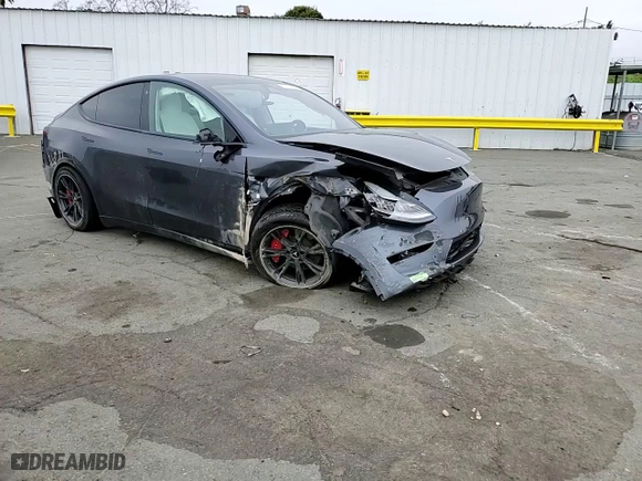 2021 Tesla Model Y Long Range with VIN 5YJYGDEE3MF195786, listed as a Copart auction lot 46133525 with 63,282 mi miles and Salvage Title. Bid and sale history available at carsss.com. Image 11.
