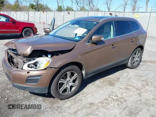 2011 Volvo XC60 3.0T с VIN YV4902DZ3B2180784, выставлен на аукционе IAAI как лот 41845267 с пробегом 111 249 миль миль и . История ставок и продаж доступна на DreamBid. Изображение 2.