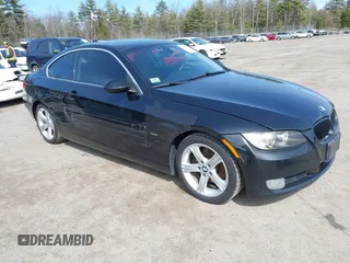 2008 BMW 3 Series 328xi z VIN WBAWV53508P079153, wystawiony jako IAAI lot #41911233 z przebiegiem 135 450 mil mil oraz . Historia ofert i sprzedaży dostępna na DreamBid. Obrazek 1.