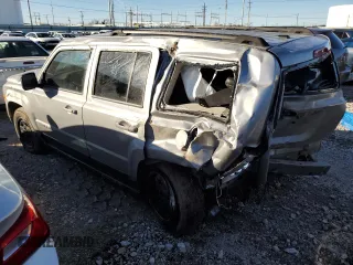 2017 Jeep Patriot 75th Anniversary z VIN 1C4NJRBB0HD163760, wystawiony jako Copart lot #40666154 z przebiegiem 113 486 mil mil oraz Szkoda całkowita • Salvage title. Historia ofert i sprzedaży dostępna na DreamBid. Obrazek 2.