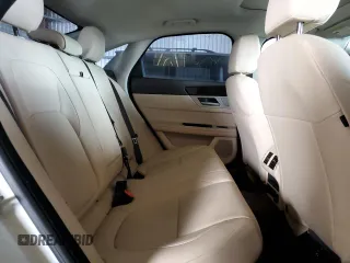 2016 Jaguar XF 35t Premium with VIN SAJBD4BV9GCY06409, listed as a Copart auction lot 85820404 with 58,654 mi miles and Salvage Title. Bid and sale history available at carsss.com. Image 10.