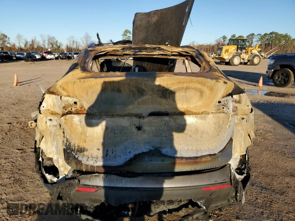 2024 Tesla Model Y with VIN 7SAYGDED6RA324943, listed as a Copart auction lot 43266965 with Not provided miles and Non repairable. Bid and sale history available at DreamBid. Image 6.