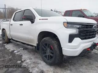 2024 Chevrolet Silverado 1500 RST with VIN 1GCUDEED1RZ109462, listed as a IAAI auction lot 41676851 with 8,221 mi miles. Bid and sale history available at carsss.com. Image 1.