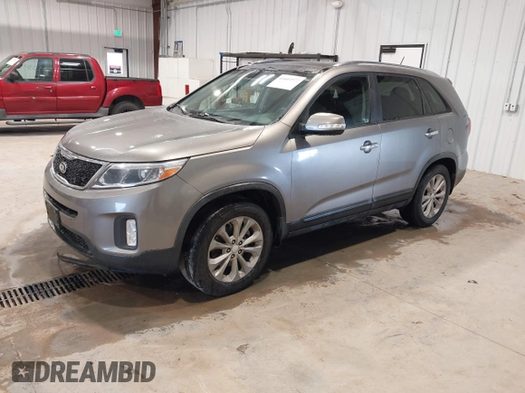 2015 Kia Sorento EX with VIN 5XYKU4A77FG578101, listed as a IAAI auction lot 41603372 with 120,804 mi miles. Bid and sale history available at carsss.com. Image 17.