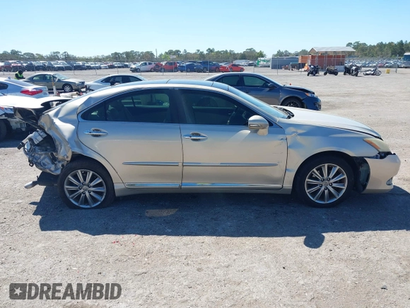 2010 Lexus ES 330 z VIN JTHBK1EG4A2409170, wystawiony jako IAAI lot #41742972 z przebiegiem 149 313 mil mil oraz . Historia ofert i sprzedaży dostępna na DreamBid. Obrazek 13.