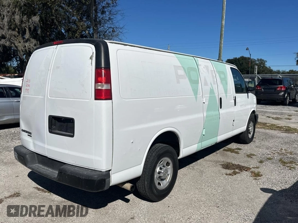 2013 Chevrolet Express Cargo with VIN 1GCZGUCG6D1167644, listed as a Copart auction lot 82365784 with 230,437 mi miles and Clean Title. Bid and sale history available at DreamBid. Image 4.