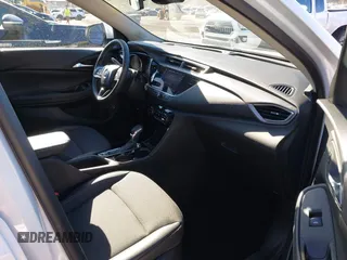 2023 Buick Encore GX Select с VIN KL4MMESL3PB092532, выставлен на аукционе IAAI как лот 42447915 с пробегом 31 981 миль миль и . История ставок и продаж доступна на DreamBid. Изображение 5.