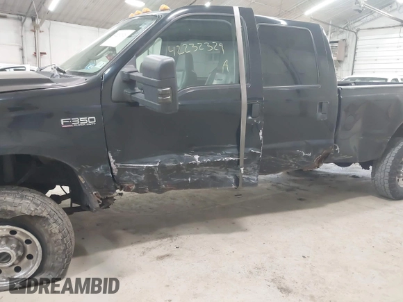 2004 Ford F-350 XL z VIN 1FTSW31P74EB44030, wystawiony jako IAAI lot #42232329 z przebiegiem 141 796 mil mil oraz . Historia ofert i sprzedaży dostępna na DreamBid. Obrazek 6.