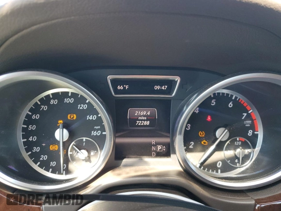 2013 Mercedes-Benz GL 450 z VIN 4JGDF7CE6DA113365, wystawiony jako Copart lot #57681335 z przebiegiem 72 288 mil mil oraz Czysty tytuł • Clean title. Historia ofert i sprzedaży dostępna na DreamBid. Obrazek 9.