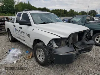 2021 Ram 1500 Tradesman z VIN 1C6RR7FG2MS574644, wystawiony jako Copart lot #70448204 z przebiegiem Nie podano mil oraz Szkoda całkowita • Salvage title. Historia ofert i sprzedaży dostępna na DreamBid. Obrazek 4.