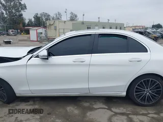 2019 Mercedes-Benz C 300 с VIN 55SWF8DB2KU309300, выставлен на аукционе IAAI как лот 41894814 с пробегом 50 745 миль миль и . История ставок и продаж доступна на DreamBid. Изображение 13.