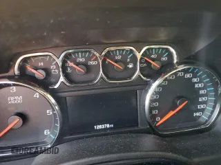 2018 Chevrolet Suburban LS z VIN 1GNSCGKC6JR249746, wystawiony jako Copart lot #55622105 z przebiegiem 126 378 mil mil oraz Szkoda całkowita • Salvage title. Historia ofert i sprzedaży dostępna na DreamBid. Obrazek 9.