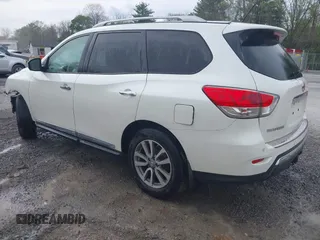 2015 Nissan Pathfinder SL with VIN 5N1AR2MM3FC642427, listed as a IAAI auction lot 42066272 with 137,523 mi miles and . Bid and sale history available at DreamBid. Image 3.