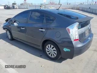 2014 Toyota Prius with VIN JTDKN3DPXE3054379, listed as a IAAI auction lot 42080665 with Not provided miles and . Bid and sale history available at DreamBid. Image 3.