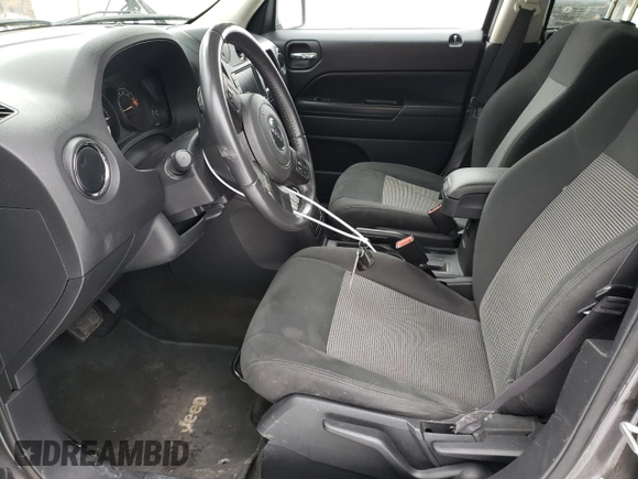 2017 Jeep Patriot Latitude with VIN 1C4NJPFB7HD131242, listed as a Copart auction lot 88113685 with 113,640 mi miles and Salvage Title. Bid and sale history available at DreamBid. Image 7.