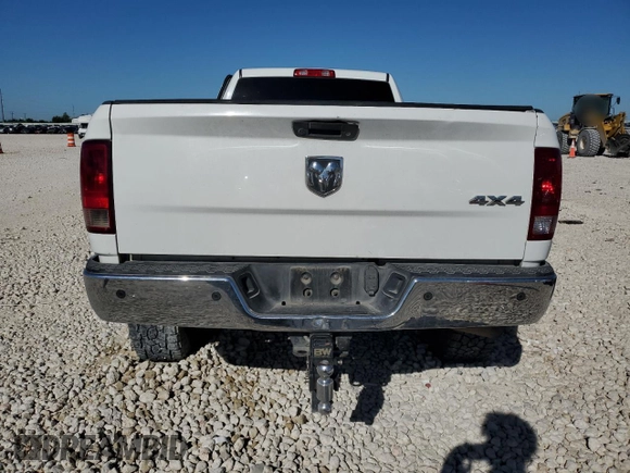 2017 Ram 2500 Tradesman z VIN 3C6UR5HLXHG740401, wystawiony jako Copart lot #53829405 z przebiegiem 171 730 mil mil oraz Szkoda całkowita • Salvage title. Historia ofert i sprzedaży dostępna na DreamBid. Obrazek 6.