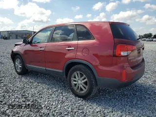 2014 Kia Sorento LX z VIN 5XYKT3A67EG461489, wystawiony jako Copart lot #57498295 z przebiegiem 198 799 mil mil oraz Szkoda całkowita • Salvage title. Historia ofert i sprzedaży dostępna na DreamBid. Obrazek 2.
