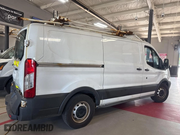 2016 Ford Transit Cargo с VIN 1FTYE1YM5GKB48869, выставлен на аукционе IAAI как лот 42789025 с пробегом 147 263 миль миль и . История ставок и продаж доступна на DreamBid. Изображение 28.