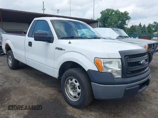 2013 Ford F-150 XL with VIN 1FTMF1CM4DKD91572, listed as a IAAI auction lot 42620716 with 235,790 mi miles and . Bid and sale history available at DreamBid. Image 1.
