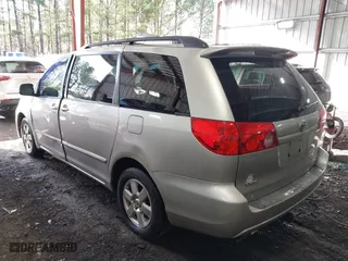 2010 Toyota Sienna CE with VIN 5TDKK4CC5AS301619, listed as a IAAI auction lot 41730180 with 177,117 mi miles. Bid and sale history available at carsss.com. Image 3.