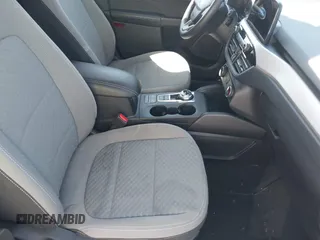 2021 Ford Escape SE with VIN 1FMCU0G62MUB33512, listed as a IAAI auction lot 41828402 with 110,205 mi miles and . Bid and sale history available at carsss.com. Image 5.