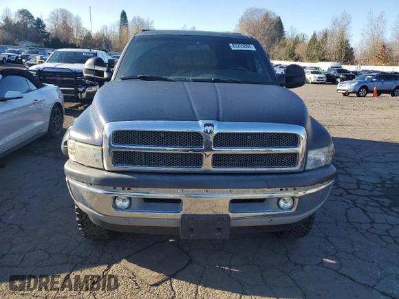 2000 Dodge 2500 z VIN 1B7KF23W9YJ179230, wystawiony jako Copart lot #83255064 z przebiegiem 156 756 mil mil oraz Czysty tytuł • Clean title. Historia ofert i sprzedaży dostępna na DreamBid. Obrazek 5.