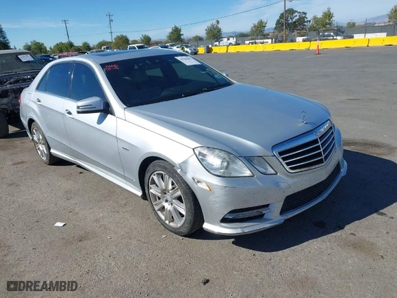 2012 Mercedes-Benz E-Class E 350 Luxury BlueTEC with VIN WDDHF2EBXCA567845, listed as a IAAI auction lot 40588402 with 93,930 mi miles. Bid and sale history available at carsss.com. Image 1.