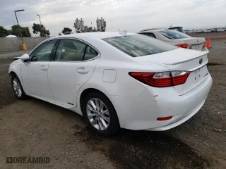 2015 Lexus ES 300h Hybrid with VIN JTHBW1GG3F2094709, listed as a Copart auction lot 61601743 with 55,502 mi miles. Bid and sale history available at carsss.com. Image 2.