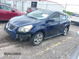 2009 Pontiac Vibe 1SA z VIN 5Y2SL67859Z458396, wystawiony jako IAAI lot #42319089 z przebiegiem 174 056 mil mil oraz . Historia ofert i sprzedaży dostępna na DreamBid. Obrazek 2.