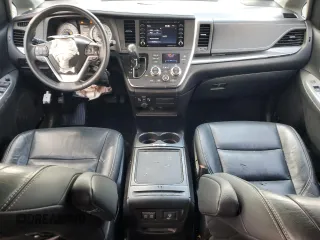 2018 Toyota Sienna SE с VIN 5TDXZ3DC9JS912005, выставлен на аукционе Copart как лот 52794685 с пробегом 75 861 миль миль и Списание • Salvage title. История ставок и продаж доступна на DreamBid. Изображение 8.