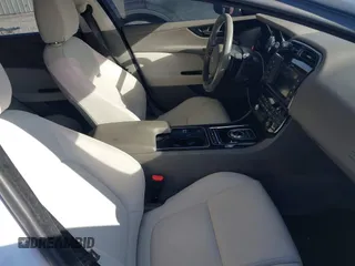 2017 Jaguar XE 35t Premium with VIN SAJAJ4BV0HA948701, listed as a IAAI auction lot 41421866 with 105,256 mi miles. Bid and sale history available at carsss.com. Image 5.