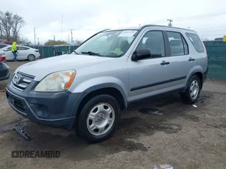 2006 Honda CR-V LX with VIN JHLRD78536C035954, listed as a IAAI auction lot 42043220 with 250,337 mi miles and . Bid and sale history available at carsss.com. Image 17.
