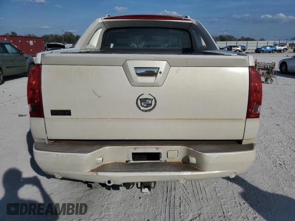 2003 Cadillac Escalade EXT z VIN 3GYEK63N53G165742, wystawiony jako Copart lot #45968195 z przebiegiem 148 476 mil mil oraz Tytuł czysty. Historia ofert i sprzedaży dostępna na DreamBid. Obrazek 6.