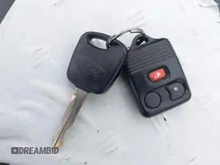 2002 Ford Excursion Limited с VIN 1FMNU43S02ED21911, выставлен на аукционе IAAI как лот 41318676 с пробегом 423 528 миль миль и . История ставок и продаж доступна на DreamBid. Изображение 11.