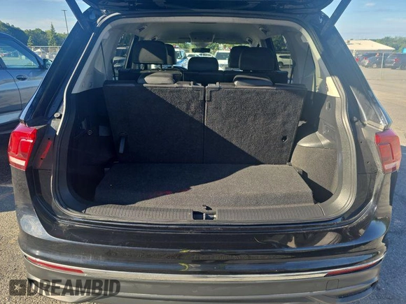 2024 Volkswagen Tiguan SE with VIN 3VV3B7AXXRM097540, listed as a IAAI auction lot 42809080 with 25,390 mi miles and . Bid and sale history available at DreamBid. Image 17.