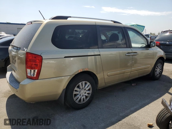 2011 Kia Sedona LX with VIN KNDMG4C75B6372298, listed as a Copart auction lot 62143844 with 180,287 mi miles and Salvage Title. Bid and sale history available at carsss.com. Image 3.