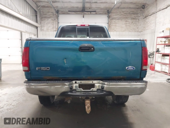 2000 Ford F-150 XL z VIN 1FTRX18L7YKB27657, wystawiony jako IAAI lot #42262373 z przebiegiem Nie podano mil oraz . Historia ofert i sprzedaży dostępna na DreamBid. Obrazek 16.