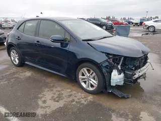 2021 Toyota Corolla Hatchback SE with VIN JTND4MBE8M3107240, listed as a IAAI auction lot 41570554 with 35,583 mi miles. Bid and sale history available at carsss.com. Image 1.