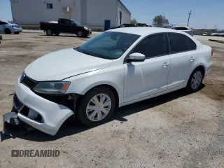 2014 Volkswagen Jetta SE with VIN 3VWD17AJ0EM267333, listed as a Copart auction lot 57684255 with 130,141 mi miles and Salvage title. Bid and sale history available at DreamBid. Image 1.