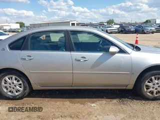 2007 Chevrolet Impala Police Pkg Police Pkg 9C1 with VIN 2G1WS55R279365667, listed as a IAAI auction lot 42028386 with 179,096 mi miles. Bid and sale history available at carsss.com. Image 13.