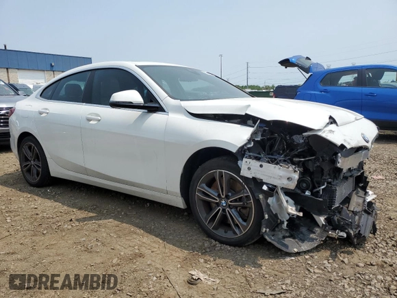 2021 BMW 2 Series 228i xDrive with VIN WBA73AK09M7G44389, listed as a Copart auction lot 59508235 with 43,725 mi miles and Non repairable. Bid and sale history available at DreamBid. Image 4.
