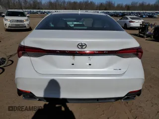 2022 Toyota Avalon XLE z VIN 4T1JZ1FBXNU071758, wystawiony jako Copart lot #42793923 z przebiegiem 32 090 mil mil oraz . Historia ofert i sprzedaży dostępna na DreamBid. Obrazek 6.