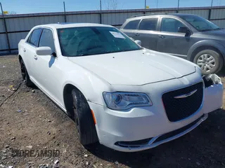 2016 Chrysler 300 Limited with VIN 2C3CCAAG2GH211782, listed as a IAAI auction lot 41718191 with 127,836 mi miles. Bid and sale history available at carsss.com. Image 1.