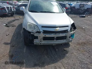 2014 Chevrolet Captiva Sport LTZ with VIN 3GNAL4EK5ES532302, listed as a IAAI auction lot 42056698 with 105,141 mi miles. Bid and sale history available at carsss.com. Image 6.