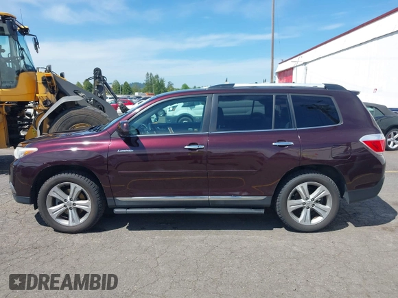 2013 Toyota Highlander Limited с VIN 5TDDK3EH2DS185263, выставлен на аукционе IAAI как лот 42234846 с пробегом 192 285 миль миль и . История ставок и продаж доступна на DreamBid. Изображение 14.