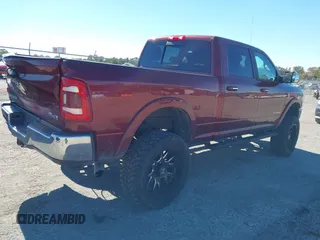 2019 Ram 2500 Laramie with VIN 3C6UR5FL1KG537617, listed as a IAAI auction lot 41076191 with 82,818 mi miles. Bid and sale history available at carsss.com. Image 4.