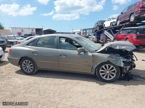 2007 Hyundai Azera SE with VIN KMHFC46F87A174418, listed as a IAAI auction lot 41965732 with 193,164 mi miles. Bid and sale history available at carsss.com. Image 14.